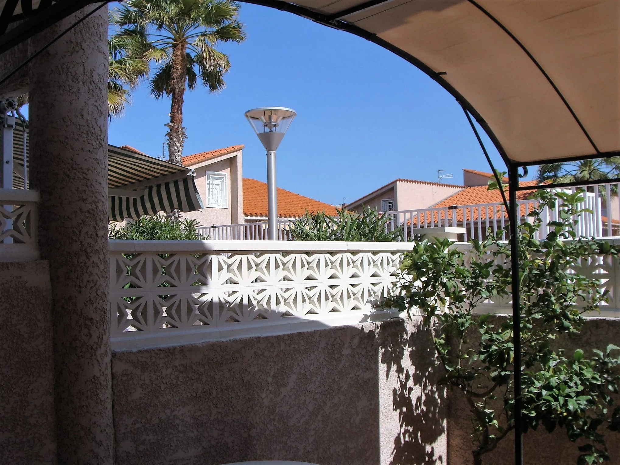 372 patio vue