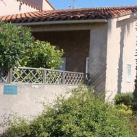Allée entre les villas